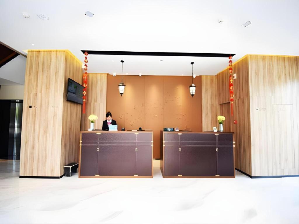 Jinjiang Metropolo Hotel Nanjing Jiangjun Dadao Hehai University Branch Eksteriør billede