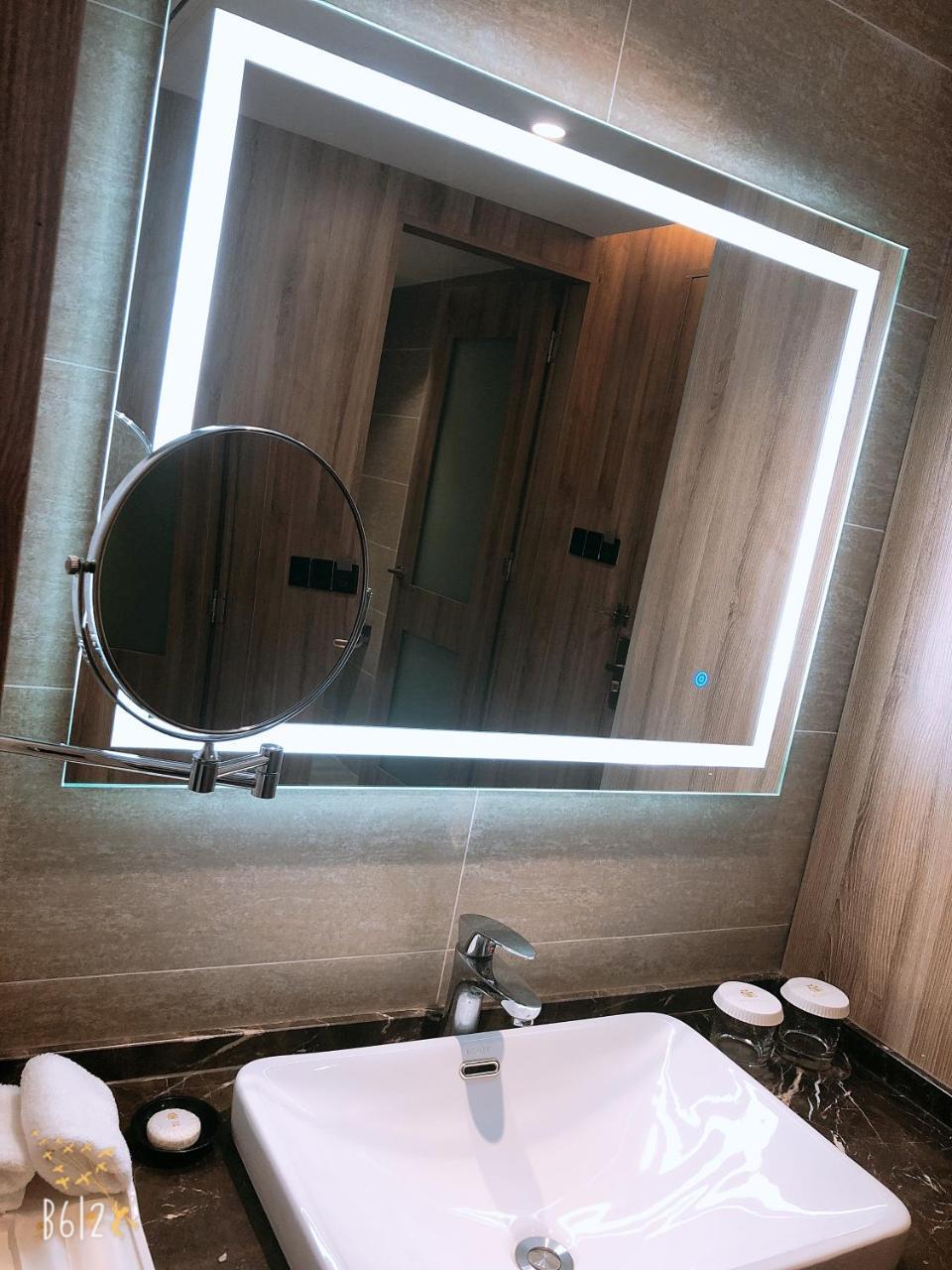Jinjiang Metropolo Hotel Nanjing Jiangjun Dadao Hehai University Branch Eksteriør billede